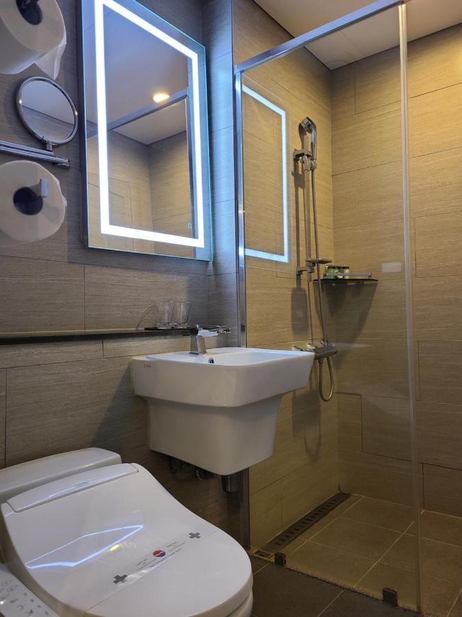 New Donghae Tourist Hotel Exteriör bild
