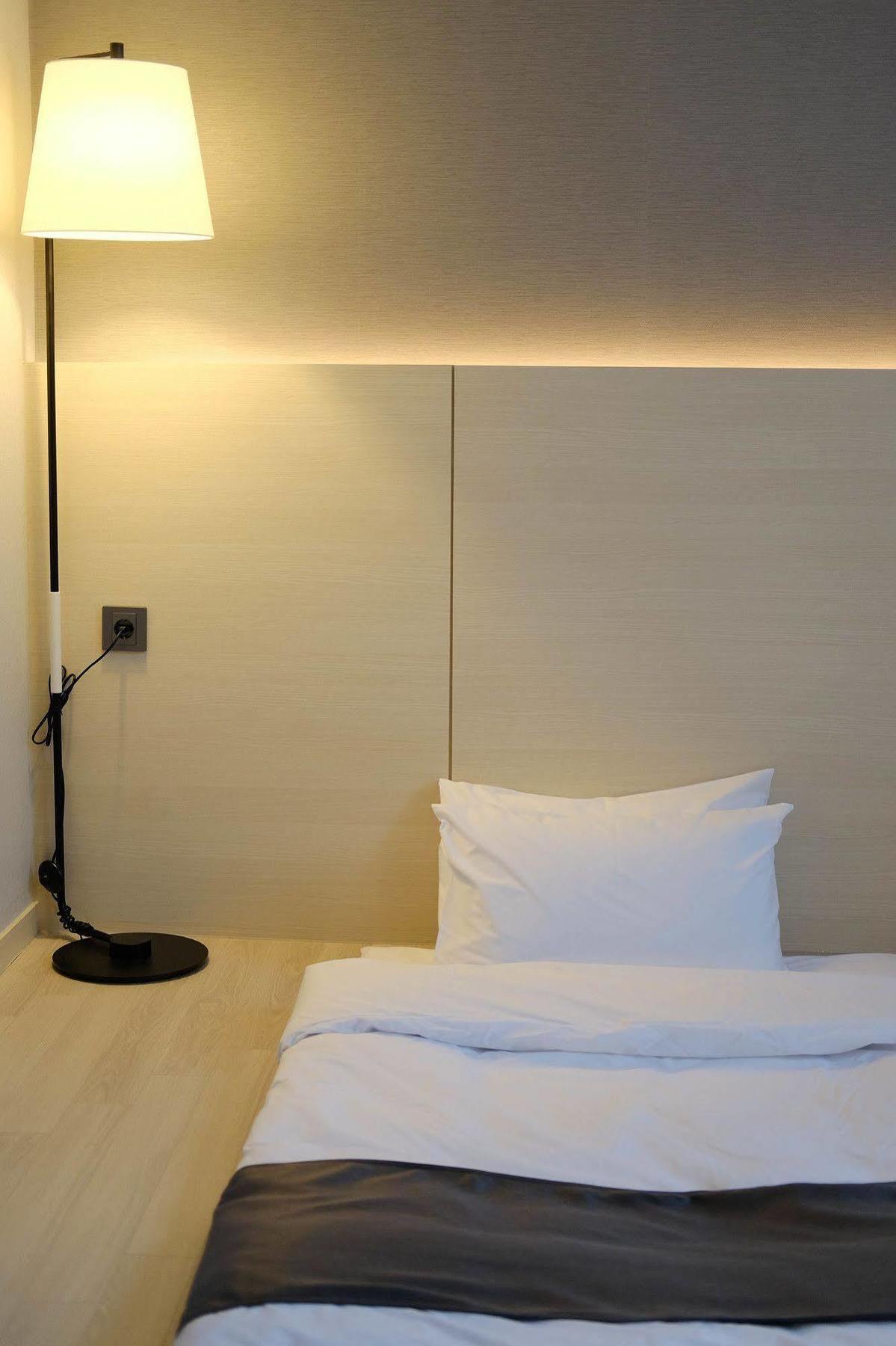 New Donghae Tourist Hotel Exteriör bild